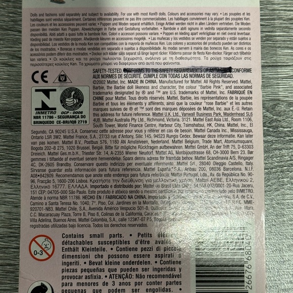 Barbie | NEW: Ken Fashion Avenue: Green Beach Outfit - Collectible Doll Clothes - Picture 8 of 8